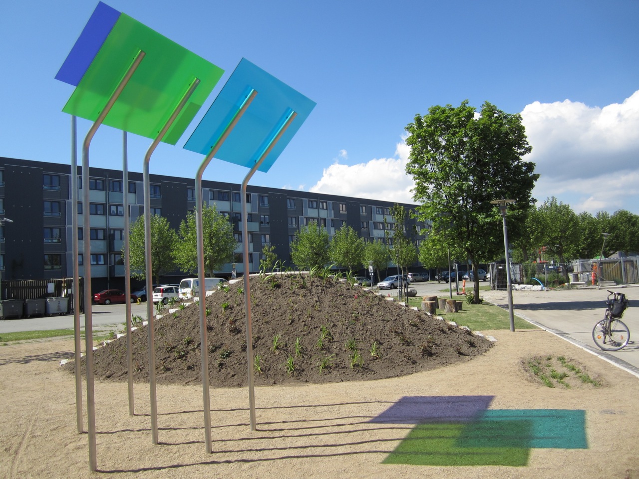 Hans E Madsen: Sol Farve Fanger